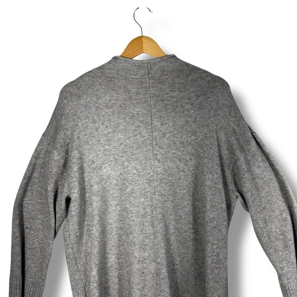 Anthropologie Moth Saskia Rolled Neck Tunic Sweater, Light Grey, Size Large - Picture 13 of 14